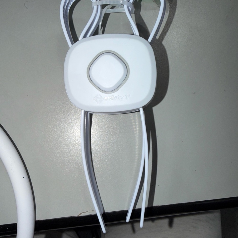 Safety 1st White Child Safety Locks set of four. - Picture 2 of 2